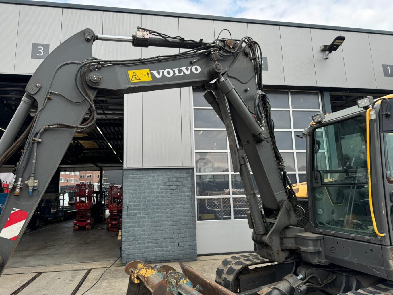 D7FA5118 9FB9 49F5 ABA1 D0DE482FBD4E